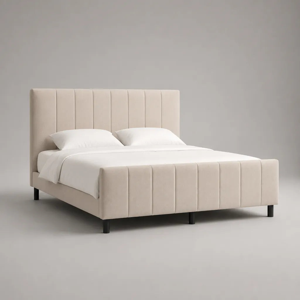 Telaio letto matrimoniale imbottito in tessuto beige con testa e piede di letto con pannelli verticali, letto 160 × 200 cm, dimensioni 217 × 174 × 112 cm